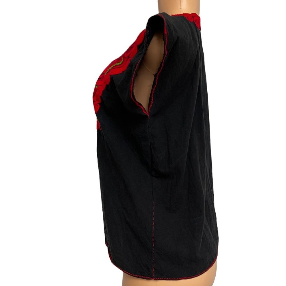 Mexican Embroidered Black Shirt Blouse Red Green Floral Pattern Artisanal Size M - Picture 3 of 7